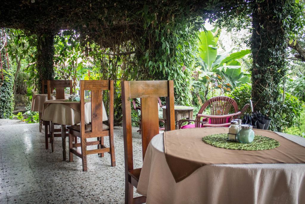 Hotel Y Restaurante La Casa Rosa Santa Cruz La Laguna Exteriör bild