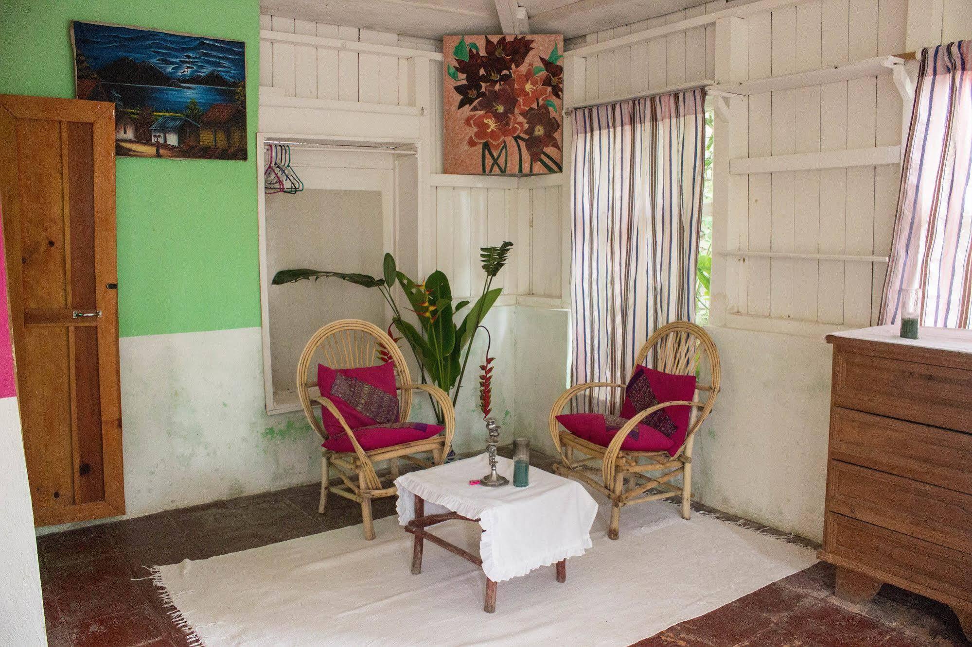 Hotel Y Restaurante La Casa Rosa Santa Cruz La Laguna Exteriör bild